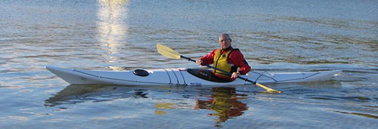 How to sit comfortably in a kayak